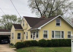 Pre-foreclosure in  E TERRACE VIEW LN Peoria Heights, IL 61616