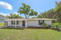 Pre-foreclosure in  CLEMSON RD Venice, FL 34293