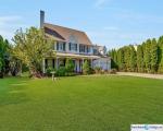 Pre-foreclosure in  ORIOLE DR Southold, NY 11971