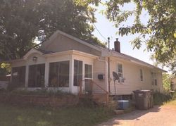 Pre-foreclosure Listing in E MOORE ST OTTAWA, IL 61350