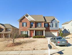 Pre-foreclosure in  SCOTCH PINE WAY Mebane, NC 27302