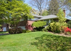 Pre-foreclosure Listing in SPARROW LN WOODBURY, NY 11797