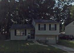 Pre-foreclosure in  FOXCHAPEL RD Toledo, OH 43607