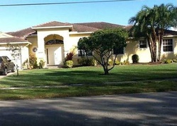 Pre-foreclosure in  SW 20TH ST Fort Lauderdale, FL 33326
