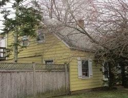 Pre-foreclosure Listing in CENTER LN LEVITTOWN, NY 11756