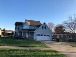 Pre-foreclosure in  LOCKWOOD RD Barberton, OH 44203