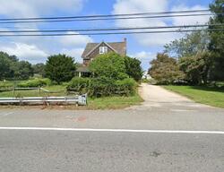 Pre-foreclosure in  SAG HARBOR TPKE East Hampton, NY 11937