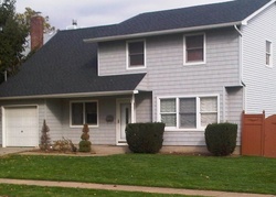 Pre-foreclosure Listing in ARLINGTON RD CEDARHURST, NY 11516