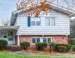 Pre-foreclosure Listing in THE KNLS LOCUST VALLEY, NY 11560