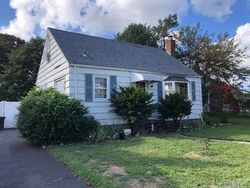 Pre-foreclosure Listing in BIRCH AVE E FARMINGDALE, NY 11735