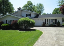 Pre-foreclosure Listing in CHRISTMAN DR NORTH OLMSTED, OH 44070