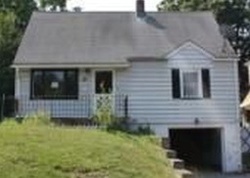 Pre-foreclosure Listing in WENDY TER GARFIELD, NJ 07026