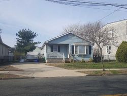 Pre-foreclosure in  MARKET ST Gloucester City, NJ 08030