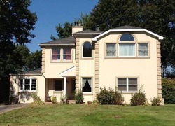 Pre-foreclosure Listing in PARKSIDE DR ROSLYN HEIGHTS, NY 11577