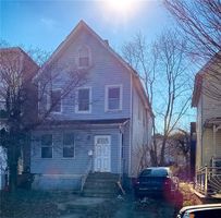 Pre-foreclosure in  CARY AVE Staten Island, NY 10310