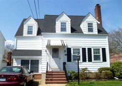 Pre-foreclosure Listing in S LIPPINCOTT AVE MAPLE SHADE, NJ 08052