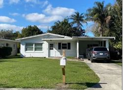 Pre-foreclosure in  PENNSYLVANIA AVE Saint Cloud, FL 34769