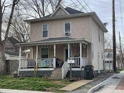 Pre-foreclosure Listing in W 5TH ST CEDAR FALLS, IA 50613