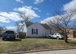 Pre-foreclosure in  IOWA AVE SE Cedar Rapids, IA 52403