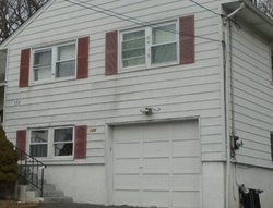 Pre-foreclosure in  PEMBROOK DR Yonkers, NY 10710