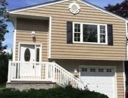 Pre-foreclosure Listing in OLD NECK RD CENTER MORICHES, NY 11934