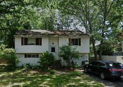 Pre-foreclosure Listing in WHITMAN AVE ISLIP, NY 11751