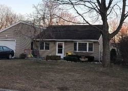 Pre-foreclosure Listing in MEADOW AVE MEDFORD, NY 11763