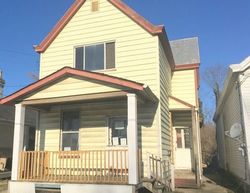 Pre-foreclosure in  E 32ND ST Latonia, KY 41015