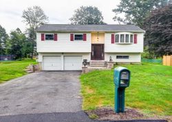 Pre-foreclosure Listing in JEAN DR POUGHKEEPSIE, NY 12601