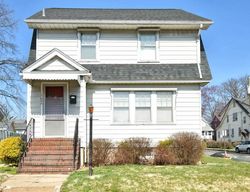 Pre-foreclosure in  EDMUND TER Union, NJ 07083