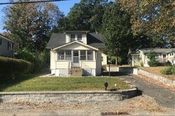 Pre-foreclosure in  MEGGINS RD Rockaway, NJ 07866