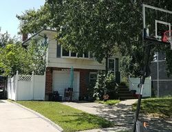 Pre-foreclosure Listing in CREST AVE FLORAL PARK, NY 11001