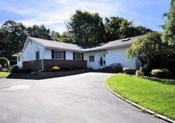 Pre-foreclosure in  LINCOLN AVE Sayville, NY 11782