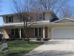 Pre-foreclosure Listing in KENFIELD CIR BLOOMINGTON, IL 61704