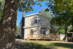 Pre-foreclosure in  LAKESIDE DR Williamstown, NJ 08094
