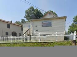 Pre-foreclosure in  CORREJA AVE Iselin, NJ 08830