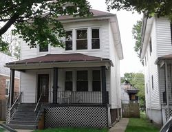 Pre-foreclosure in  S KINGSTON AVE Chicago, IL 60617