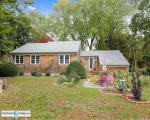 Pre-foreclosure Listing in VILLAGE LN MATTITUCK, NY 11952