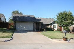 Pre-foreclosure in  E GRAND TETON CT Yukon, OK 73099