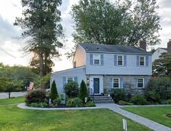 Pre-foreclosure in  CAMERON RD Tenafly, NJ 07670