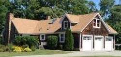 Pre-foreclosure in  COLONIAL DR Riverhead, NY 11901