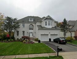 Pre-foreclosure Listing in SCHINDLER WAY LIVINGSTON, NJ 07039