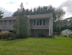 Pre-foreclosure Listing in STANLEY PL HAUPPAUGE, NY 11788