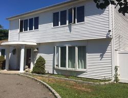 Pre-foreclosure in  PATRICIAN LN Medford, NY 11763