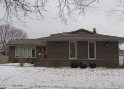 Pre-foreclosure Listing in IDLEWILD DR HIGHLAND, IN 46322