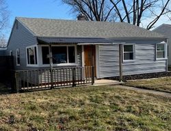 Pre-foreclosure Listing in N DELAWARE ST HOBART, IN 46342