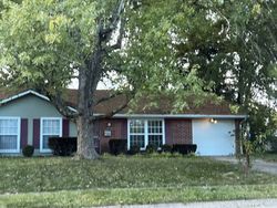 Pre-foreclosure in  OVERLA BLVD Englewood, OH 45322