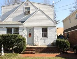 Pre-foreclosure Listing in ROOSEVELT CT CARLE PLACE, NY 11514