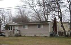 Pre-foreclosure in  HENDERSON PL Brentwood, NY 11717