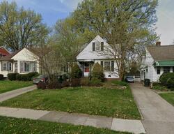 Pre-foreclosure in  E 93RD ST Cleveland, OH 44125